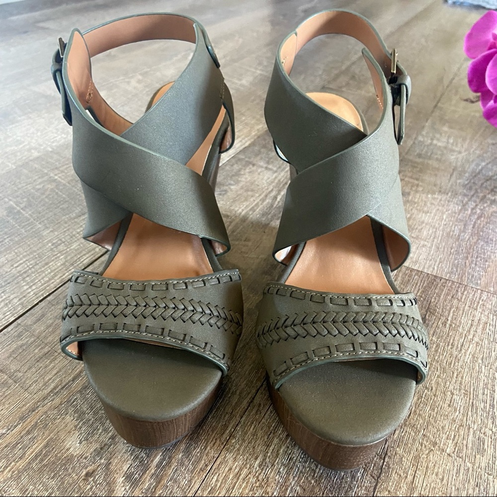 Indigo Rd. Open Toe Casual Wedge Sandals, Olive Green, Size 8.0